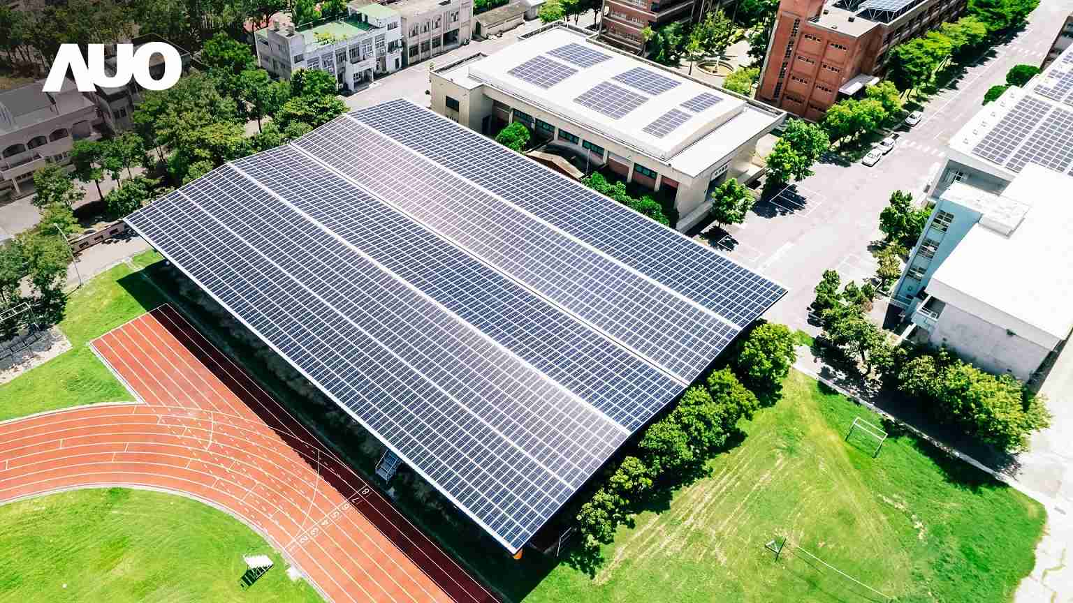 2468BETSunSteel光电整合型浪板具备快速安装、、、轻量化优势,,,,可提升15%发电效能,,,,通过国际IEC与台湾VPC认证安全、、、防漏、、耐候标准